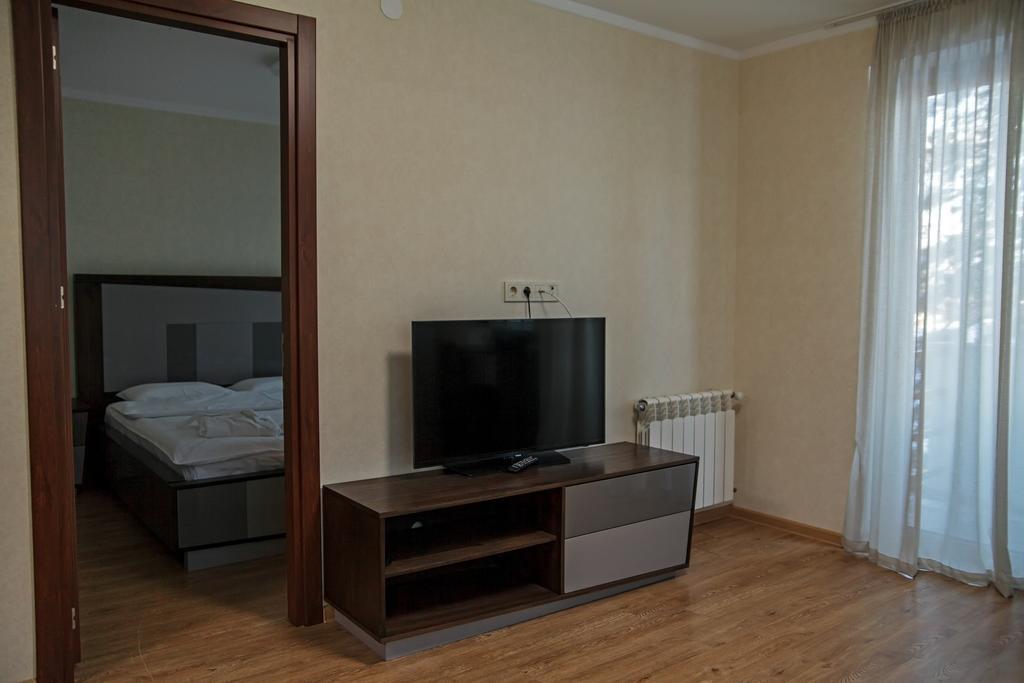 Orbi Palace Aparthotel バクリアニ エクステリア 写真